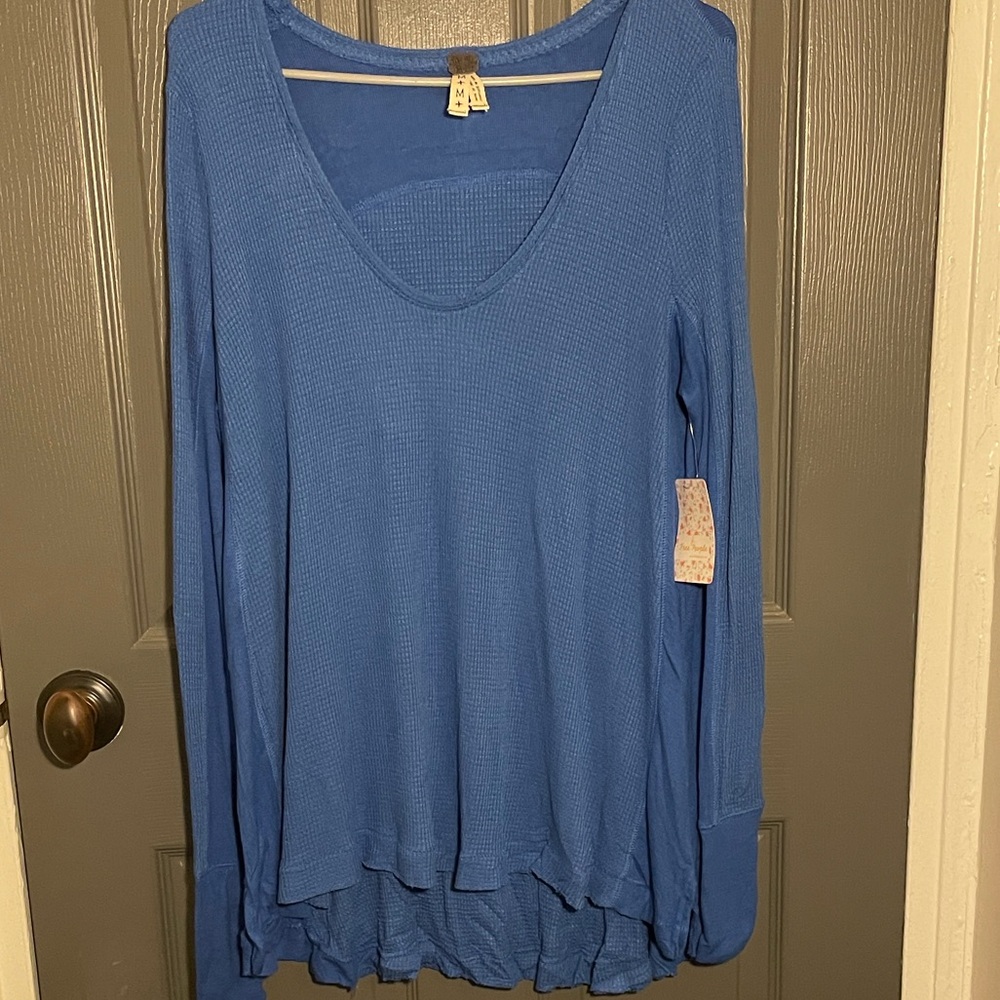 Free People Laguna Long Sleeve, Waffle Thermal Top in Blue, thumb holes Med